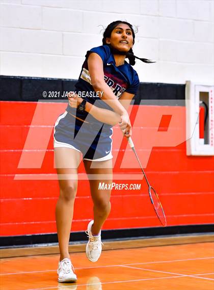 Thumbnail 3 in AIA D1 Badminton Team Championship photogallery.