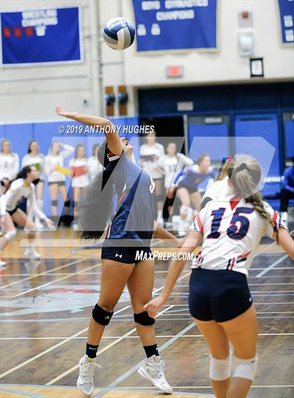 Thumbnail 3 in Bayport-Blue Point vs. St Francis Prep (Long Beach Invitational) photogallery.