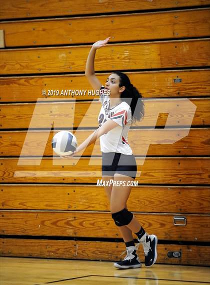 Thumbnail 3 in Bayport-Blue Point vs. St Francis Prep (Long Beach Invitational) photogallery.