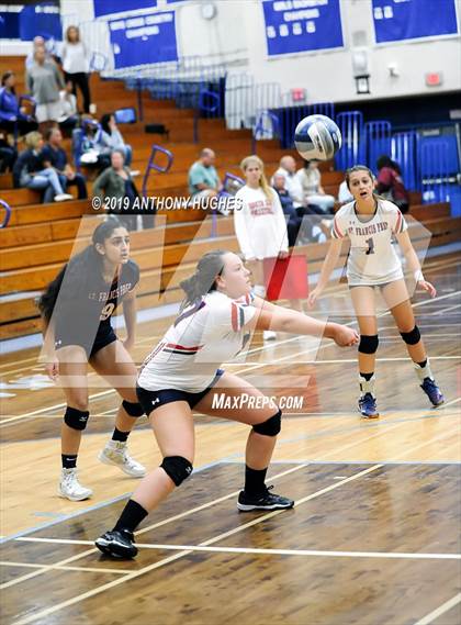 Thumbnail 2 in Bayport-Blue Point vs. St Francis Prep (Long Beach Invitational) photogallery.
