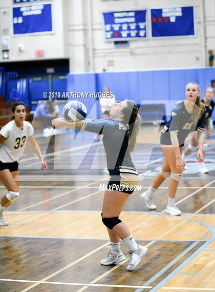 Thumbnail 3 in Bayport-Blue Point vs. St Francis Prep (Long Beach Invitational) photogallery.