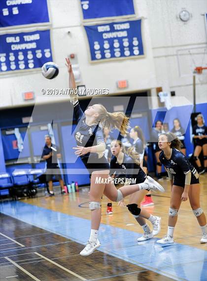 Thumbnail 3 in Bayport-Blue Point vs. St Francis Prep (Long Beach Invitational) photogallery.