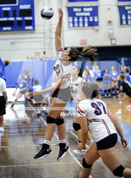 Thumbnail 1 in Bayport-Blue Point vs. St Francis Prep (Long Beach Invitational) photogallery.