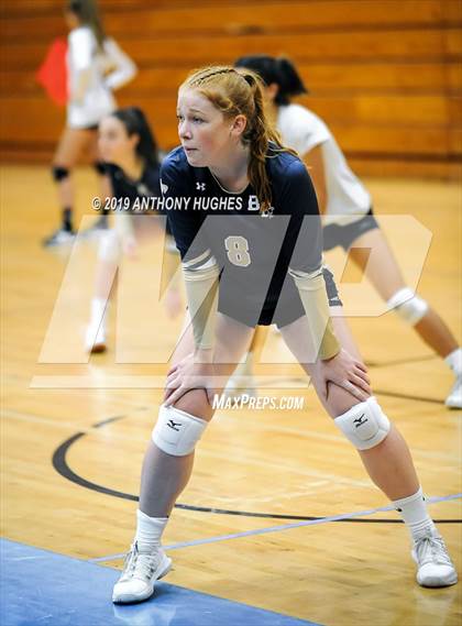 Thumbnail 2 in Bayport-Blue Point vs. St Francis Prep (Long Beach Invitational) photogallery.