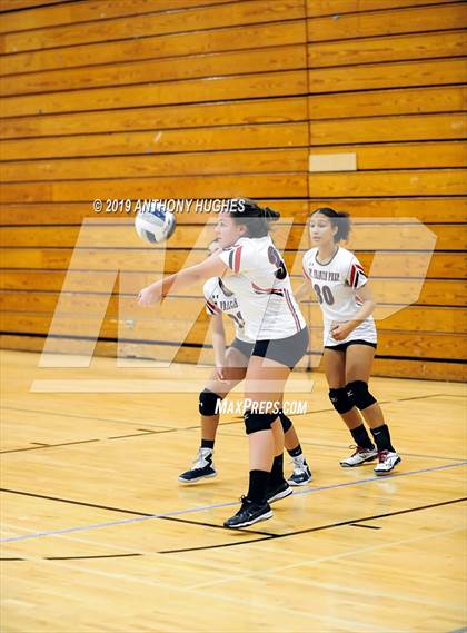 Thumbnail 2 in Bayport-Blue Point vs. St Francis Prep (Long Beach Invitational) photogallery.