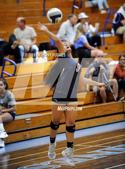 Thumbnail 1 in Bayport-Blue Point vs. St Francis Prep (Long Beach Invitational) photogallery.