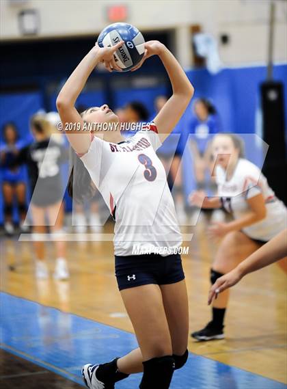 Thumbnail 3 in Bayport-Blue Point vs. St Francis Prep (Long Beach Invitational) photogallery.