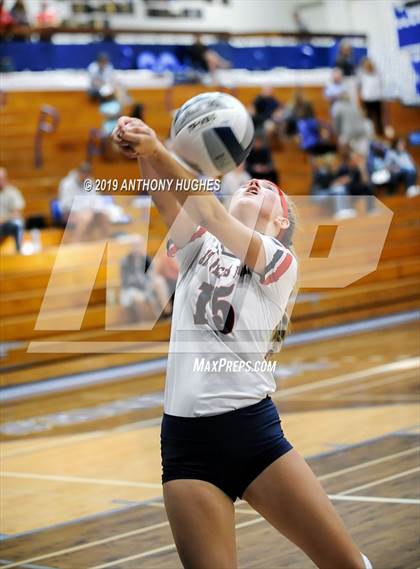 Thumbnail 3 in Bayport-Blue Point vs. St Francis Prep (Long Beach Invitational) photogallery.