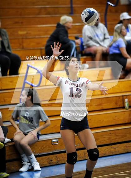 Thumbnail 2 in Bayport-Blue Point vs. St Francis Prep (Long Beach Invitational) photogallery.