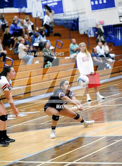 Thumbnail 1 in Bayport-Blue Point vs. St Francis Prep (Long Beach Invitational) photogallery.