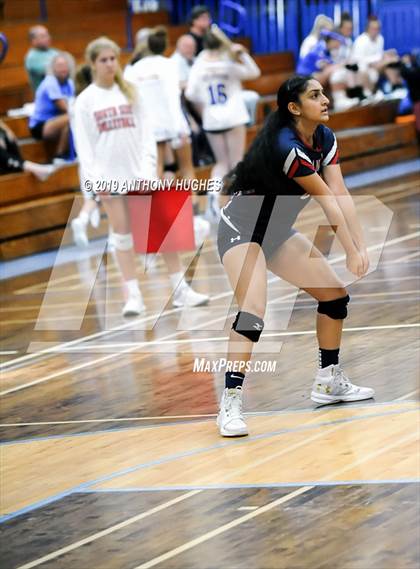 Thumbnail 1 in Bayport-Blue Point vs. St Francis Prep (Long Beach Invitational) photogallery.