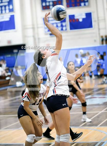 Thumbnail 1 in Bayport-Blue Point vs. St Francis Prep (Long Beach Invitational) photogallery.