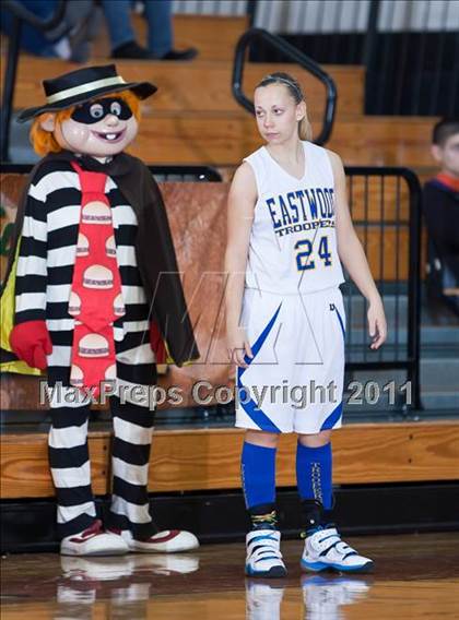Thumbnail 1 in Eastwood vs. Dobie (McDonald's Texas Invitational) photogallery.