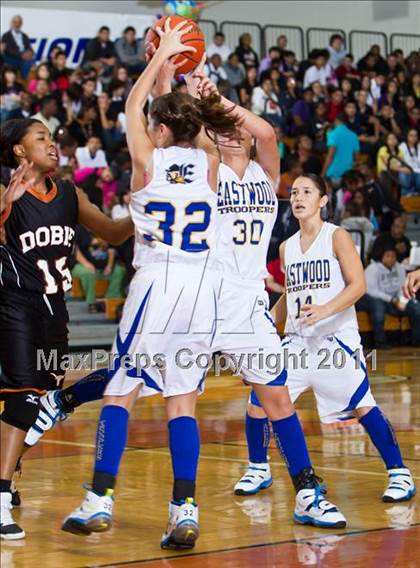 Thumbnail 1 in Eastwood vs. Dobie (McDonald's Texas Invitational) photogallery.