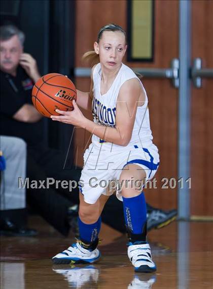 Thumbnail 3 in Eastwood vs. Dobie (McDonald's Texas Invitational) photogallery.