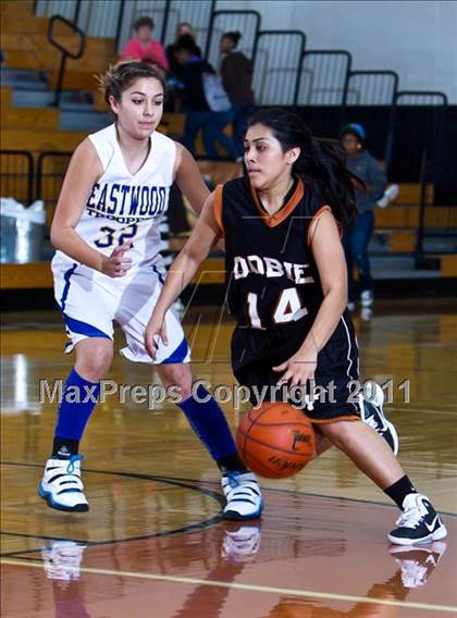 Thumbnail 3 in Eastwood vs. Dobie (McDonald's Texas Invitational) photogallery.