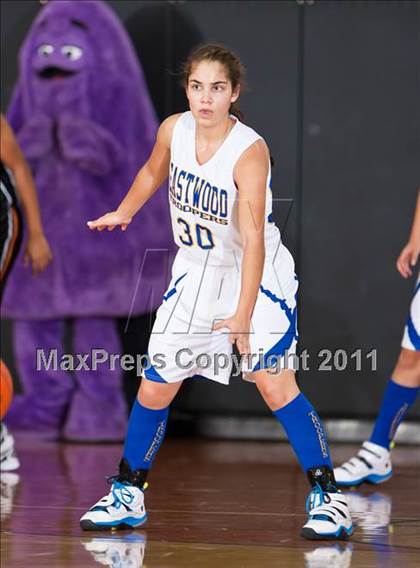 Thumbnail 1 in Eastwood vs. Dobie (McDonald's Texas Invitational) photogallery.