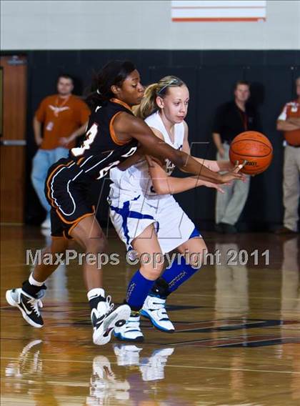 Thumbnail 1 in Eastwood vs. Dobie (McDonald's Texas Invitational) photogallery.