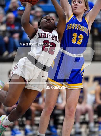 Thumbnail 2 in Brownsboro vs. Liberty-Eylau (UIL 4A Region 2 Area Playoff) photogallery.