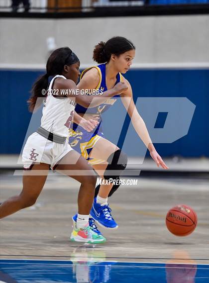 Thumbnail 1 in Brownsboro vs. Liberty-Eylau (UIL 4A Region 2 Area Playoff) photogallery.