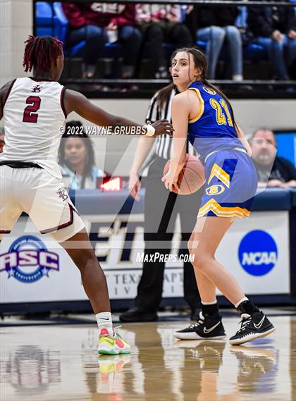 Thumbnail 1 in Brownsboro vs. Liberty-Eylau (UIL 4A Region 2 Area Playoff) photogallery.