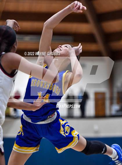 Thumbnail 1 in Brownsboro vs. Liberty-Eylau (UIL 4A Region 2 Area Playoff) photogallery.