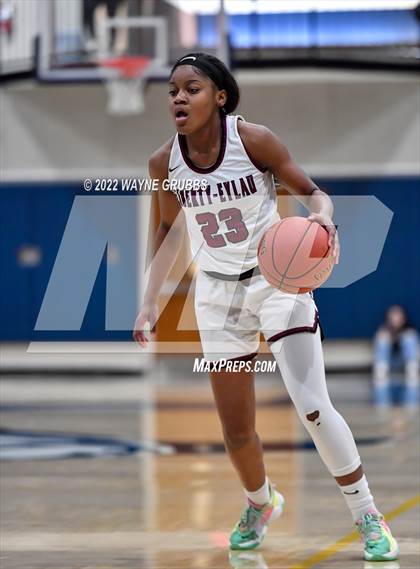 Thumbnail 3 in Brownsboro vs. Liberty-Eylau (UIL 4A Region 2 Area Playoff) photogallery.