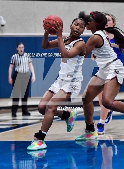 Thumbnail 1 in Brownsboro vs. Liberty-Eylau (UIL 4A Region 2 Area Playoff) photogallery.