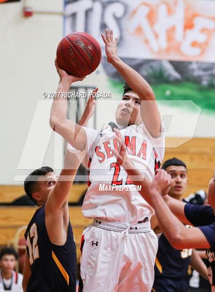 Thumbnail 3 in Shafter @ Selma photogallery.