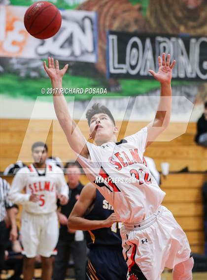 Thumbnail 2 in Shafter @ Selma photogallery.