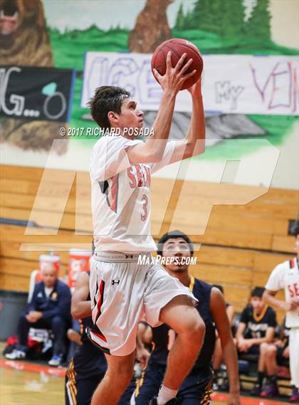 Thumbnail 2 in Shafter @ Selma photogallery.