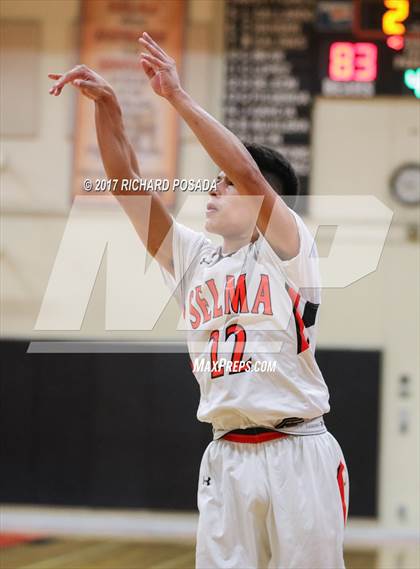Thumbnail 3 in Shafter @ Selma photogallery.
