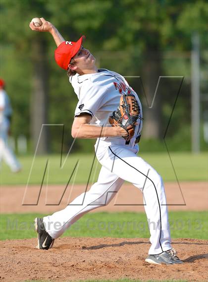 Thumbnail 1 in Masuk vs. Pomperaug (SWC Semifinal) photogallery.