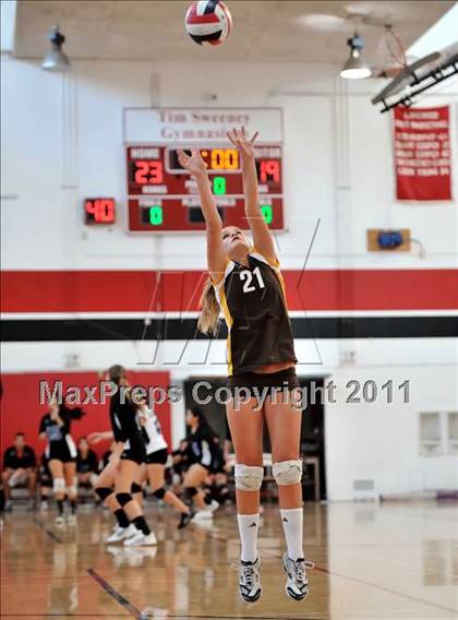 Thumbnail 2 in Valley Christian vs West (Molten Classic) photogallery.