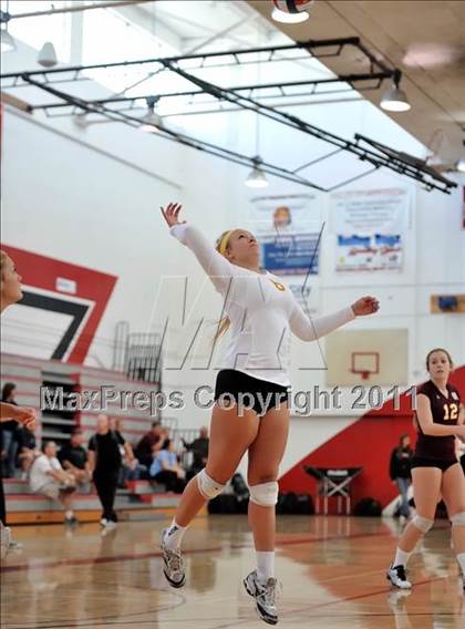 Thumbnail 2 in Valley Christian vs West (Molten Classic) photogallery.