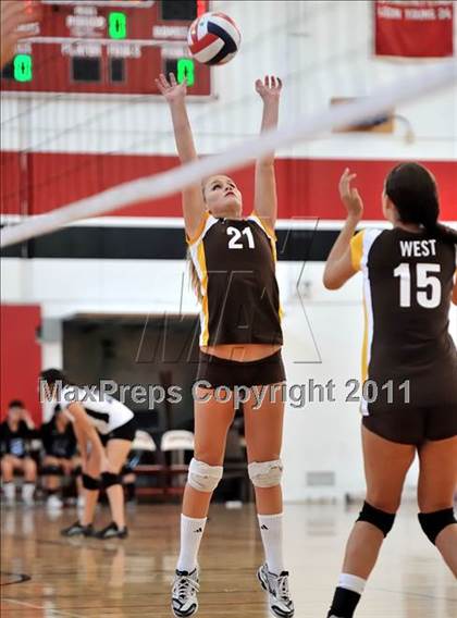 Thumbnail 1 in Valley Christian vs West (Molten Classic) photogallery.