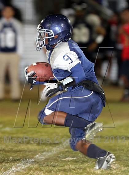 Thumbnail 2 in Lynwood vs. South East photogallery.