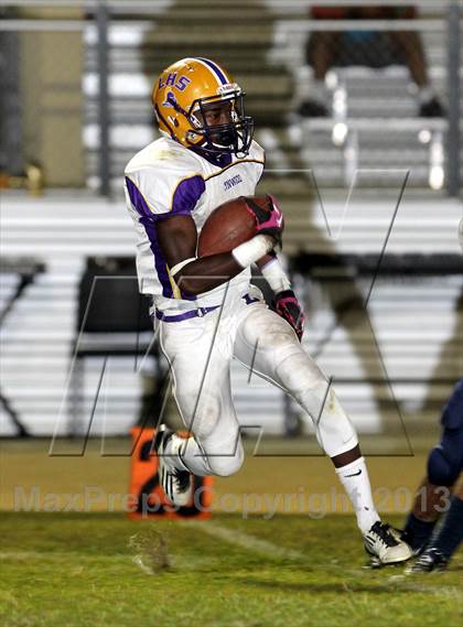 Thumbnail 2 in Lynwood vs. South East photogallery.