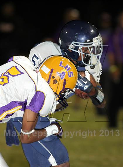 Thumbnail 3 in Lynwood vs. South East photogallery.