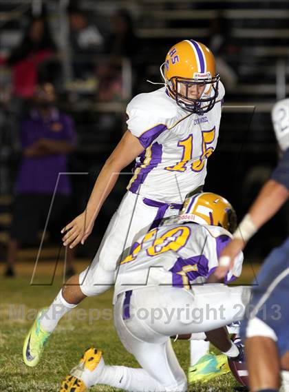 Thumbnail 3 in Lynwood vs. South East photogallery.