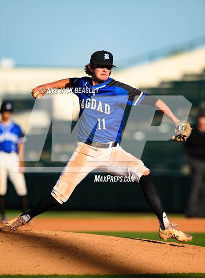 Thumbnail 3 in Mogollon vs Bagdad (AIA 1A State Final) photogallery.