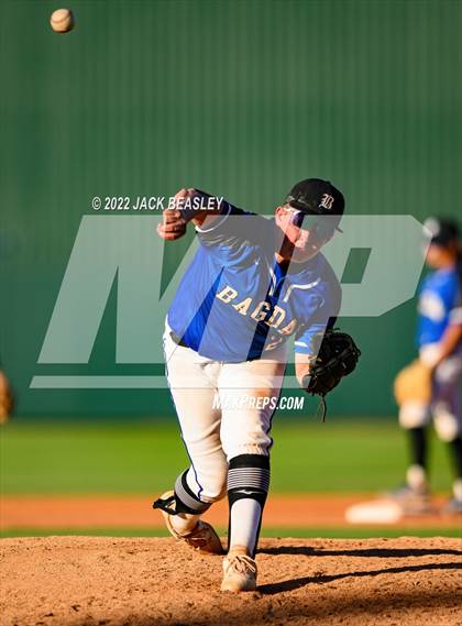 Thumbnail 1 in Mogollon vs Bagdad (AIA 1A State Final) photogallery.