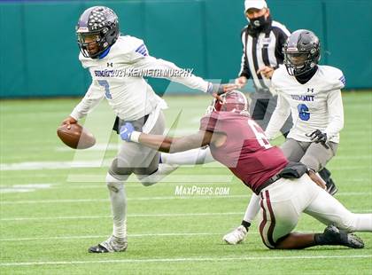 Thumbnail 3 in Red Oak vs Mansfield Summit (UIL 5A Division 1 Quarterfinal) photogallery.