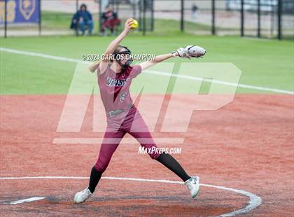 Thumbnail 3 in Weiss vs. West (Liberty Hill Round Robin) photogallery.