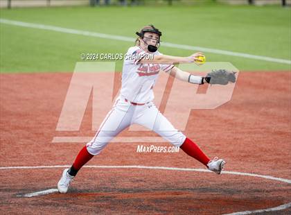Thumbnail 2 in Weiss vs. West (Liberty Hill Round Robin) photogallery.