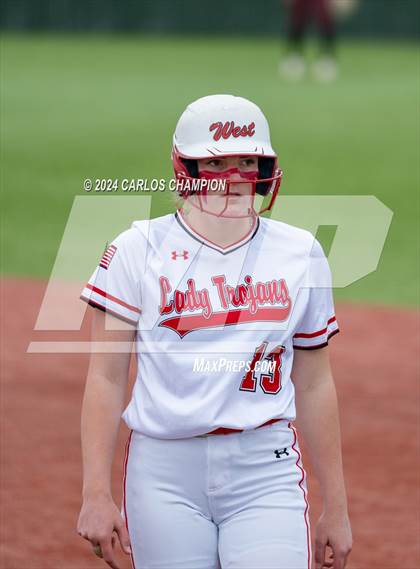 Thumbnail 3 in Weiss vs. West (Liberty Hill Round Robin) photogallery.