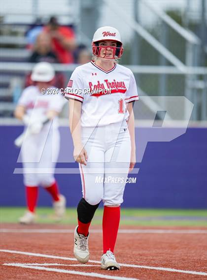 Thumbnail 3 in Weiss vs. West (Liberty Hill Round Robin) photogallery.