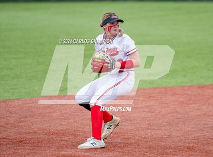 Thumbnail 2 in Weiss vs. West (Liberty Hill Round Robin) photogallery.