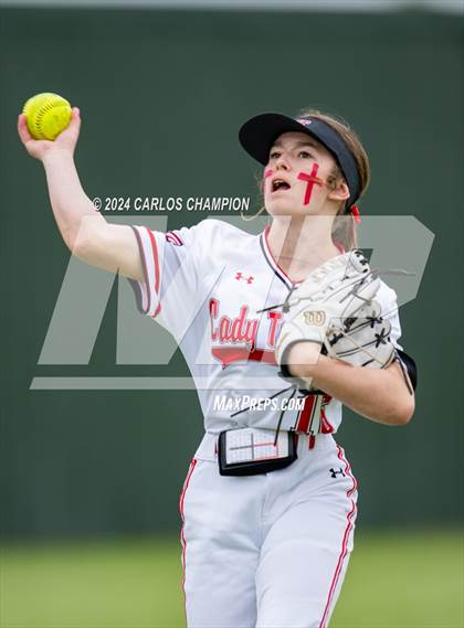 Thumbnail 1 in Weiss vs. West (Liberty Hill Round Robin) photogallery.