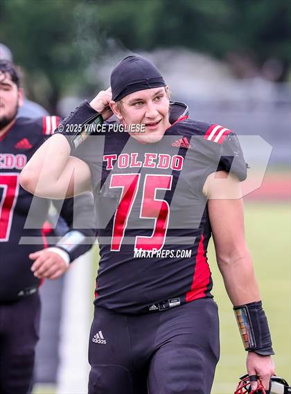 Thumbnail 2 in Okanogan @ Toledo (WIAA State 2B Semi-Final) photogallery.